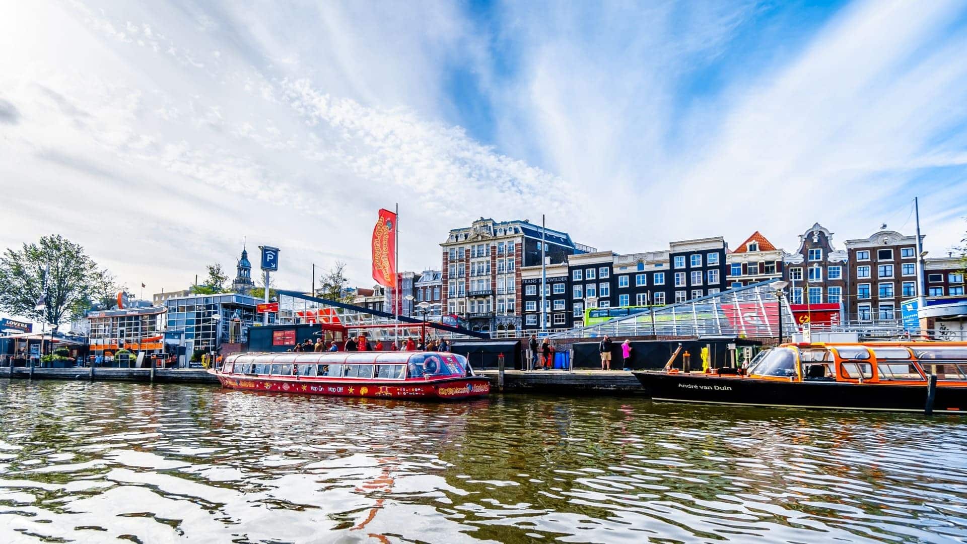 Touristenschiff